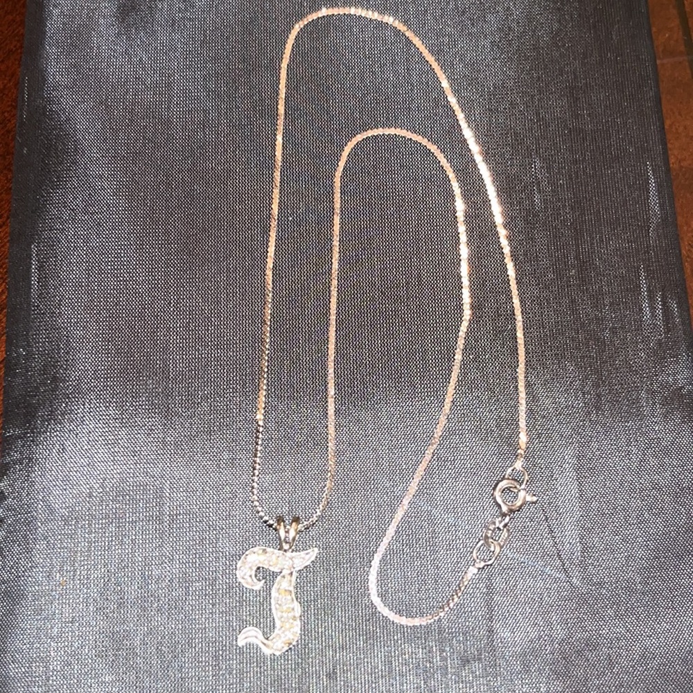 14k white gold 15” necklace with diamond studded T initial pendant 3 grams